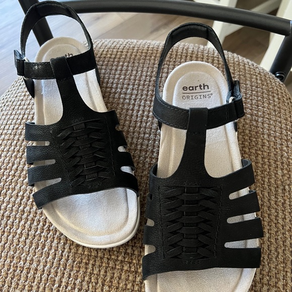 NWT EARTH BLACK SAILA SANDAL 9W - Picture 6 of 6